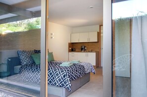 1 bedroom, free WiFi, bed sheets - Apartment 'Seenahes C1 In Öhningen' with Shared Terrace and Wi-Fi (Öhningen)