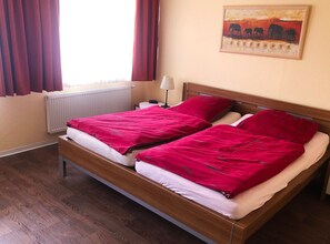 1 bedroom, free WiFi, bed sheets
