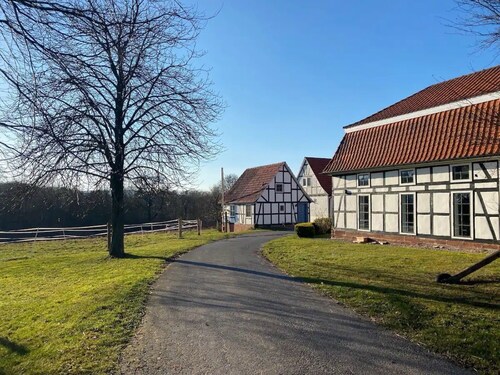 Ferienhaus 'Deputatshaus Auf Dem Gut Marienhof' mit Privatterrasse, Gemeinschaftsgarten und Wi-Fi