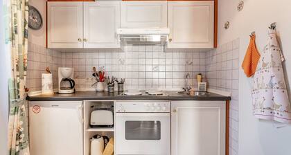 Guest House 'Ferienwohnung 3 Erdgeschoß' with Private Garden and Wi-Fi