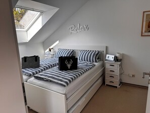 2 bedrooms, iron/ironing board, travel cot, WiFi - Neu und Liebevoll Eingerichtete Fewo am Skihang und Waldrand Nähe Willingen! (Usseln)