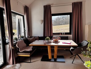 Dining - Neu und Liebevoll Eingerichtete Fewo am Skihang und Waldrand Nähe Willingen! (Usseln)