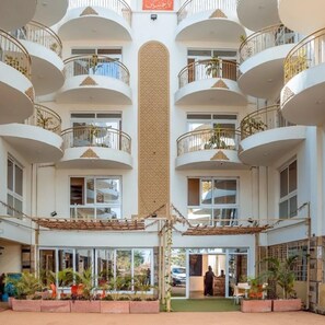 Front of property - SERENITY FORT HOTEL (Mariakani)