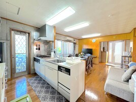 Deluxe Duplex, City View | 4 bedrooms, free WiFi, bed sheets