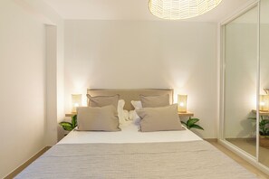 3 quartos, ferros/tábuas de passar roupa, Wi-Fi, roupa de cama