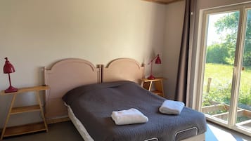 2 chambres, bureau, fer et planche Ă repasser, accĂšs Internet