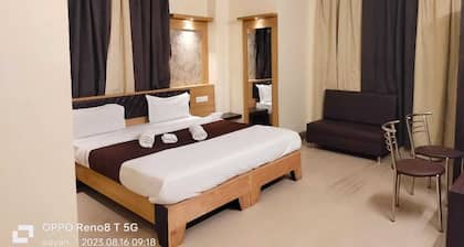Hotel Jaysha