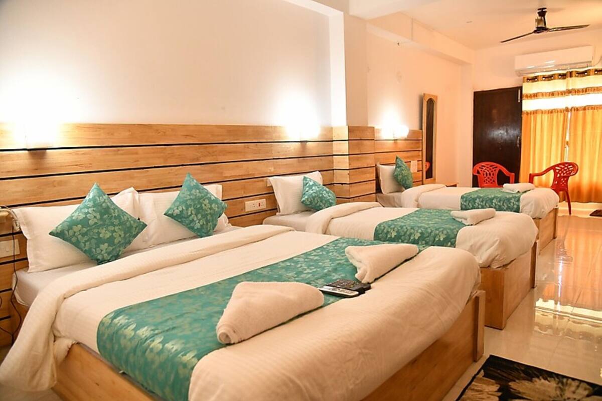 Quarto quádruplo luxo | Wi-Fi de cortesia, roupa de cama