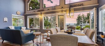 Polnell Point Lookout by AvantStay | Water Views, Hot Tub, Large Patio