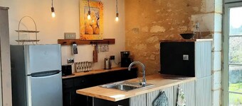 Loft in heart of thriving Loire Valley village. Walking & cycling from doorstep