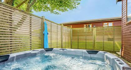 3 bedroom accommodation in Nr St Austell