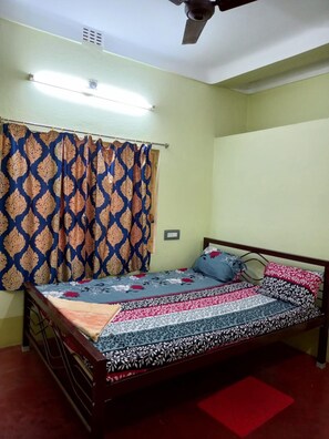 Deluxe Double Room | Free WiFi, bed sheets - ATITHYA GUEST HOUSE Bolpur (Bolpur)