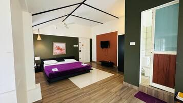 Deluxe Studio