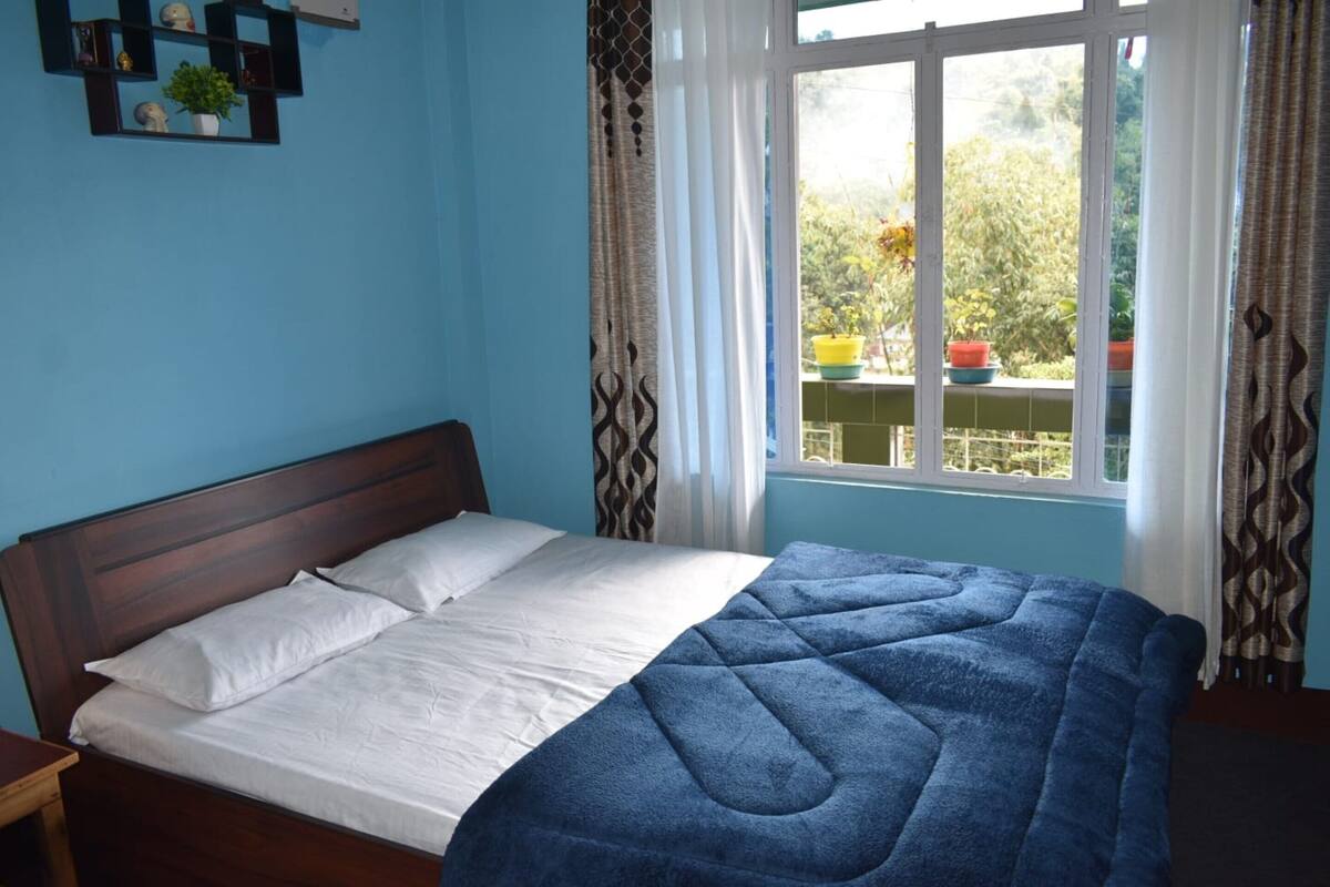 Habitación Deluxe doble, vistas a la ciudad | Wifi gratis y ropa de cama