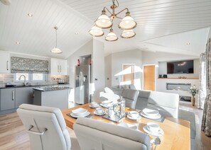 Unclassified image, 4 of 17, button