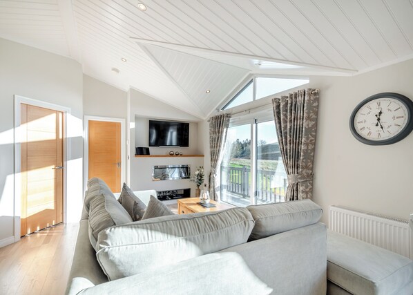 Living area - Nith Valley Lodge Pet (Dumfries, Dumfries & Galloway)