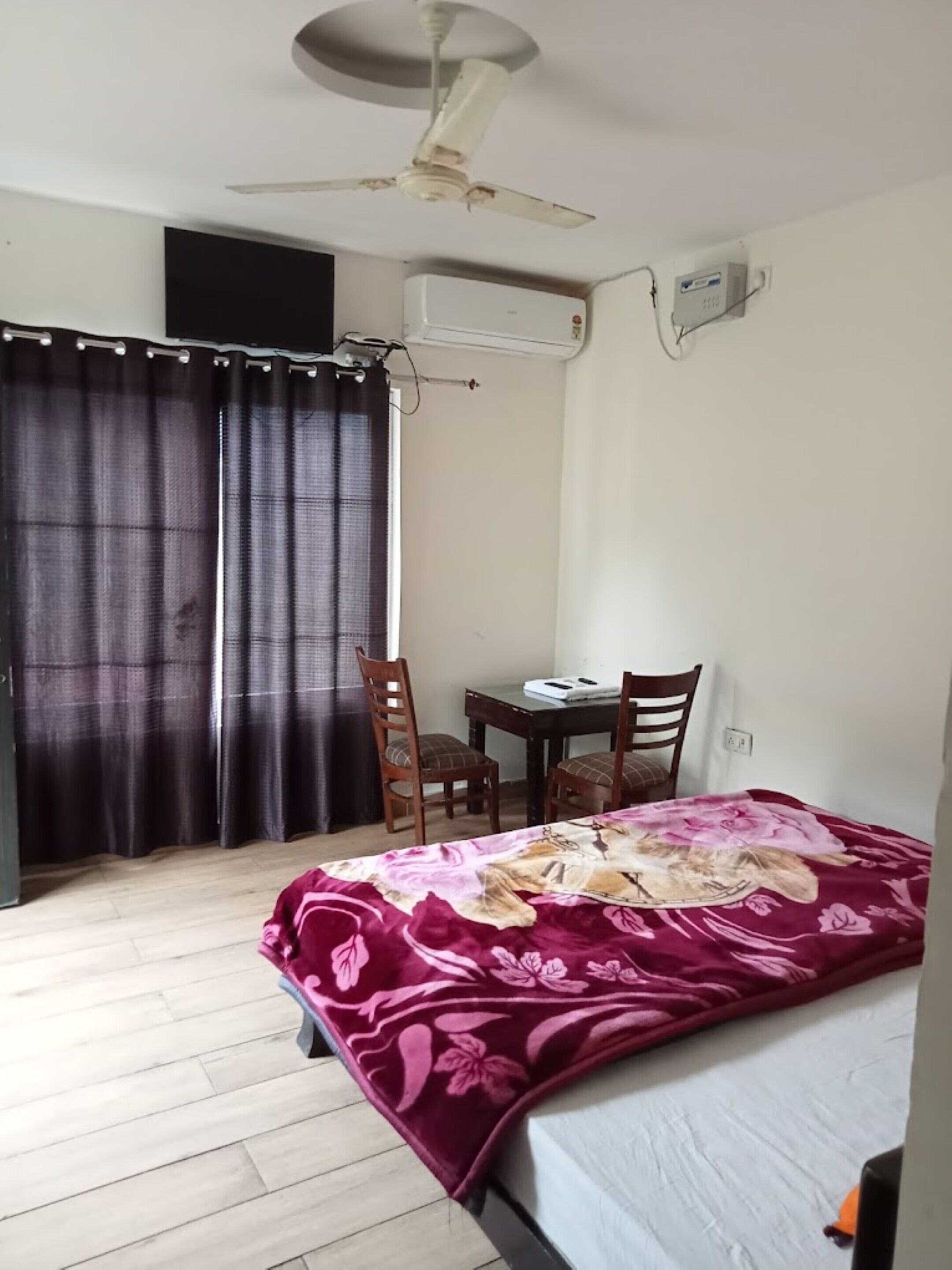 Deluxe Double Room, City View | Free WiFi, bed sheets