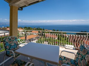 Outdoor dining - Villa Mona Lisa by Interhome (Lovran)