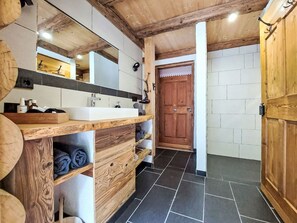 Hair dryer, towels - Chalet Lechtraum by Interhome (Stanzach)