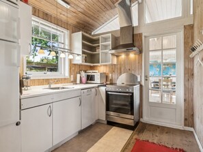 Fridge, microwave, dishwasher, cookware/dishes/utensils