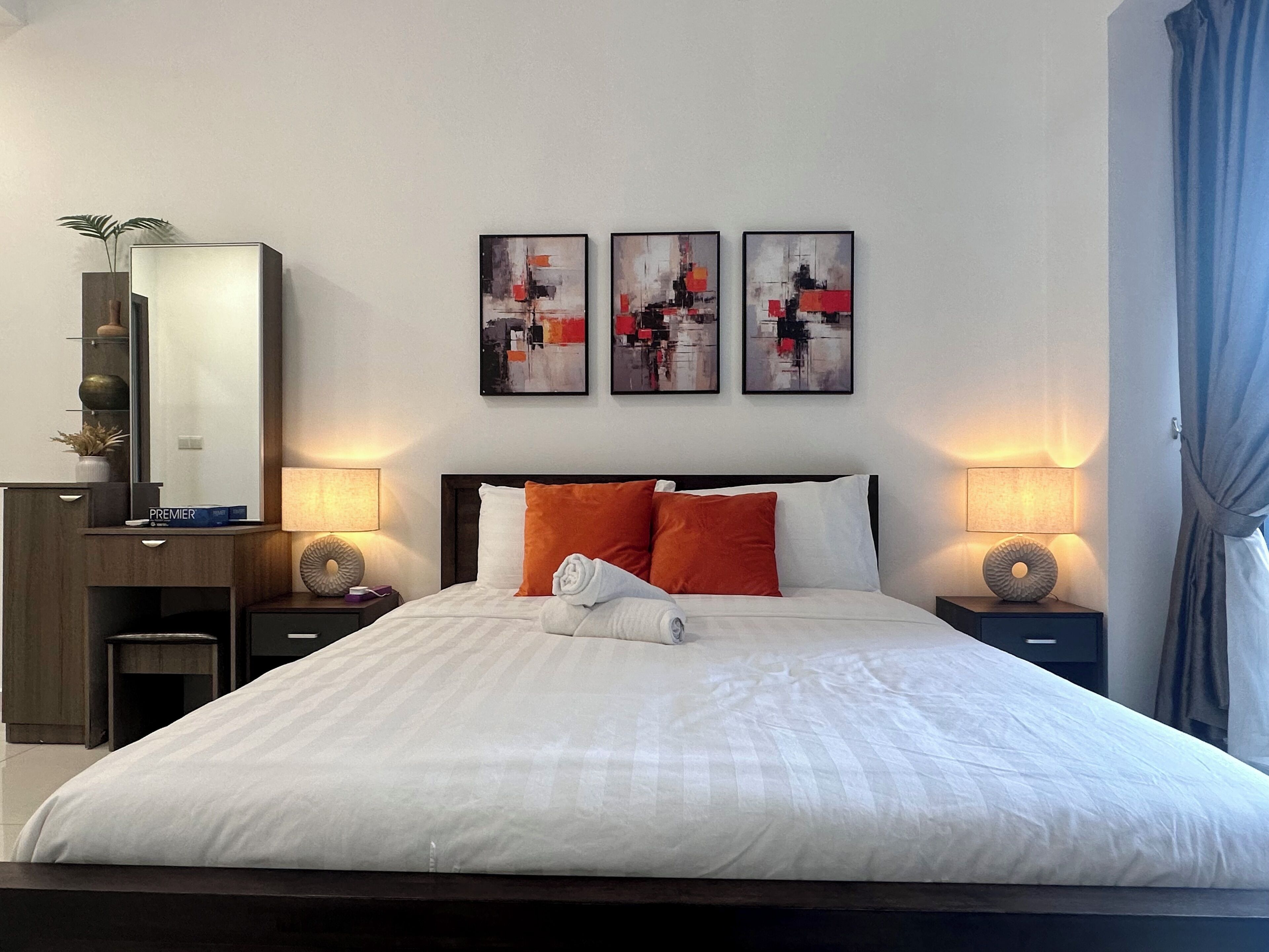 3 bedrooms, blackout curtains, iron/ironing board, free WiFi