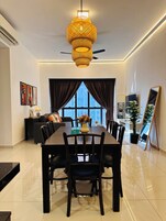 Signature Apartment, City View | Dining room