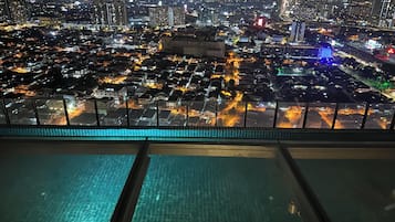 Signature Apartment, City View | Pemandangan dari bilik