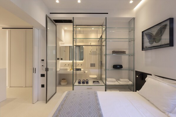 1 bedroom, iron/ironing board