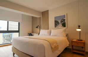 2 عدّة غرف نوم ومكتب ومكواة/لوح كي وواي فاي