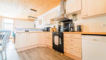 Réfrigérateur, micro-ondes, four, lave-vaisselle