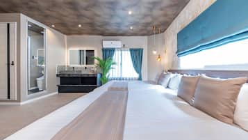 5 bedrooms, memory foam beds, blackout drapes, free WiFi