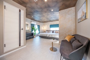 5 bedrooms, memory foam beds, blackout drapes, free WiFi - JAPAVISTA Dusk (Osaka)
