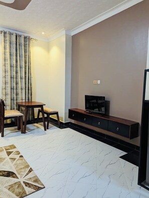 Interior - La Dolce Vita (Kampala)