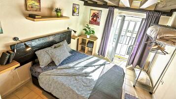 3 dormitorios, tabla de planchar con plancha, wifi y ropa de cama