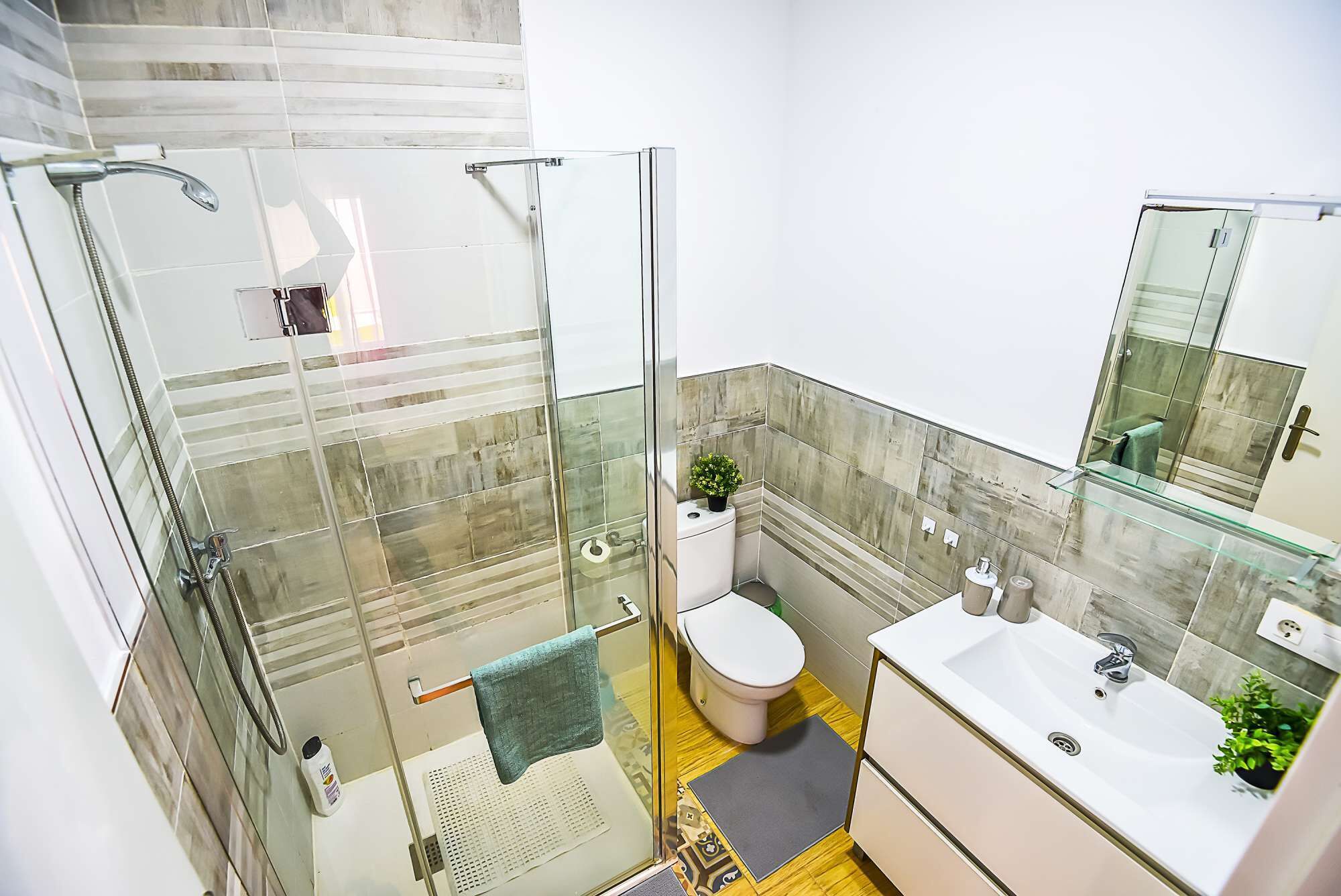 Eco-friendly toiletries, hair dryer