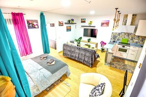 2 bedrooms, iron/ironing board, travel crib, WiFi