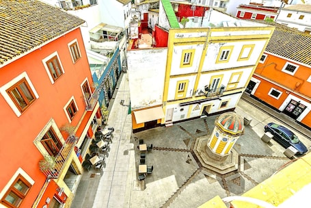 Exterior. Plaza de Cárcel 3-bedroom Apartment. Right historical downtown-the best location