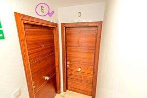 Interior - Plaza Herrería Central Apartment "E" with Balcony. Right downtown, best location (El Puerto de Santa María)