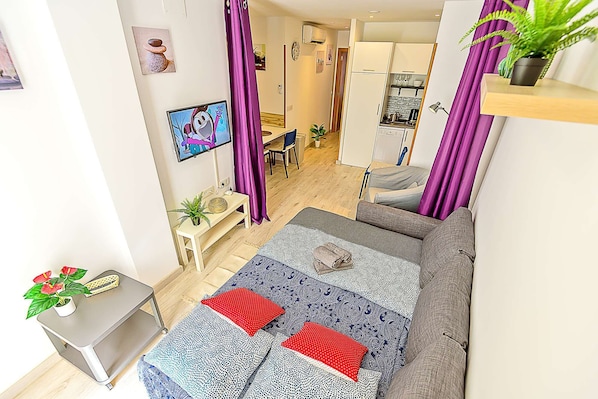 1 chambre, fer et planche à repasser, Wi-Fi, draps fournis
