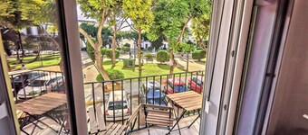 On the Beatiful Square & Park, Premium Location with Bars and Restaurants nearby