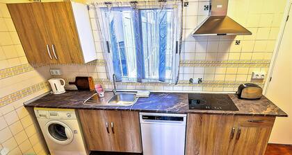 Misericordia Central 4-Bedroom Apartment with Lift