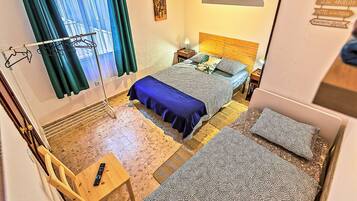 5 dormitorios, tabla de planchar con plancha, wifi y ropa de cama