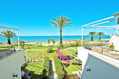 Groundfloor Apartment with Private BBG and Direct Access to the Pools and Beach