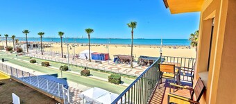 Probably the best first-line apartment at Valderagrana beach