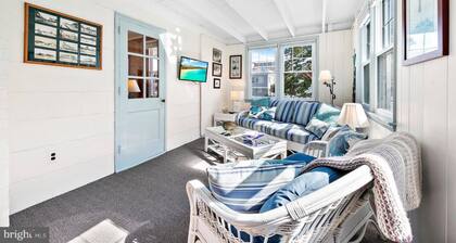 Spacious 5-bedroom house in adorable historic Beach Haven 1 block to the beach