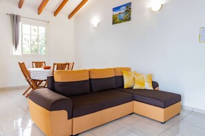 TV - La Charmante Villa Cacao (St Francois)