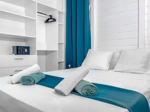 3 bedrooms, iron/ironing board, WiFi