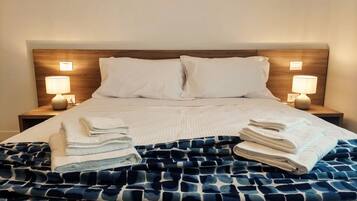 2 Schlafzimmer, Schreibtisch, Bügeleisen/Bügelbrett, kostenloses WLAN