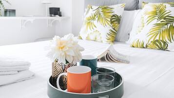 1 slaapkamer, een strijkplank/strijkijzer, wifi, beddengoed