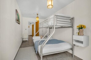2 chambres, fer et planche Ă repasser, Wi-Fi, draps fournis